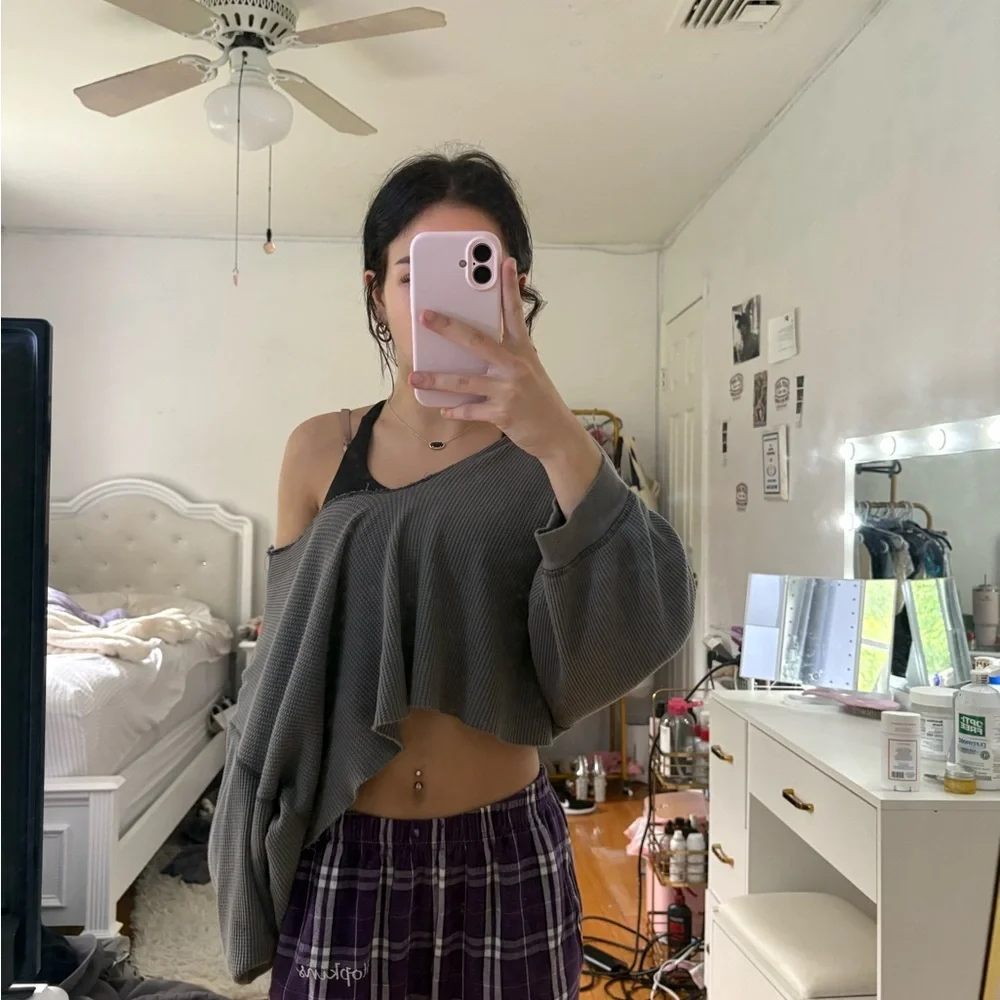 BDG Gray Off-Shoulder Sweater - Picture 1 of 3